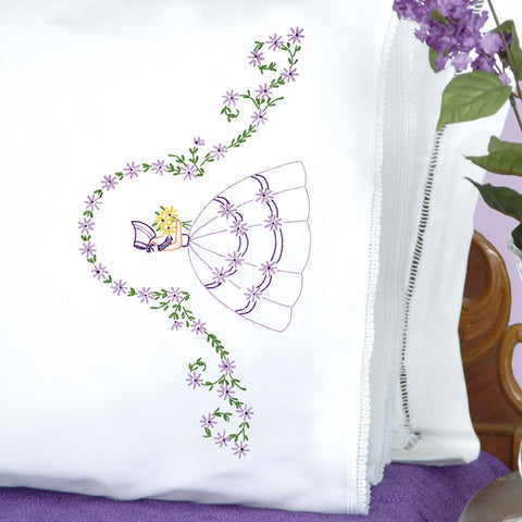 Colonial Lady Lace Edge Pillowcases