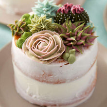 Cake with flowers 