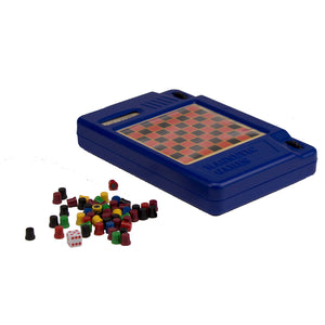 Game with magnetic pieces