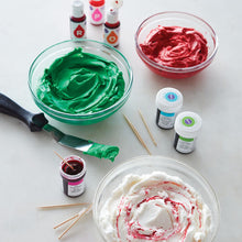 Mixing icing colors