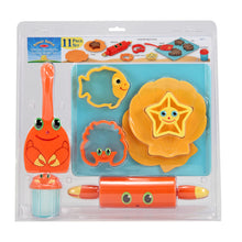 Melissa & Doug with the cookie set